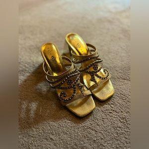 Katy Perry “The Layla” heels